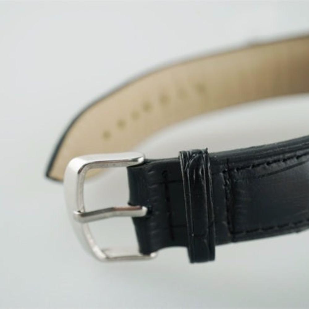 Mickey & Pluto Custom PU Leather Analog Watch NWT - Picture 7 of 7